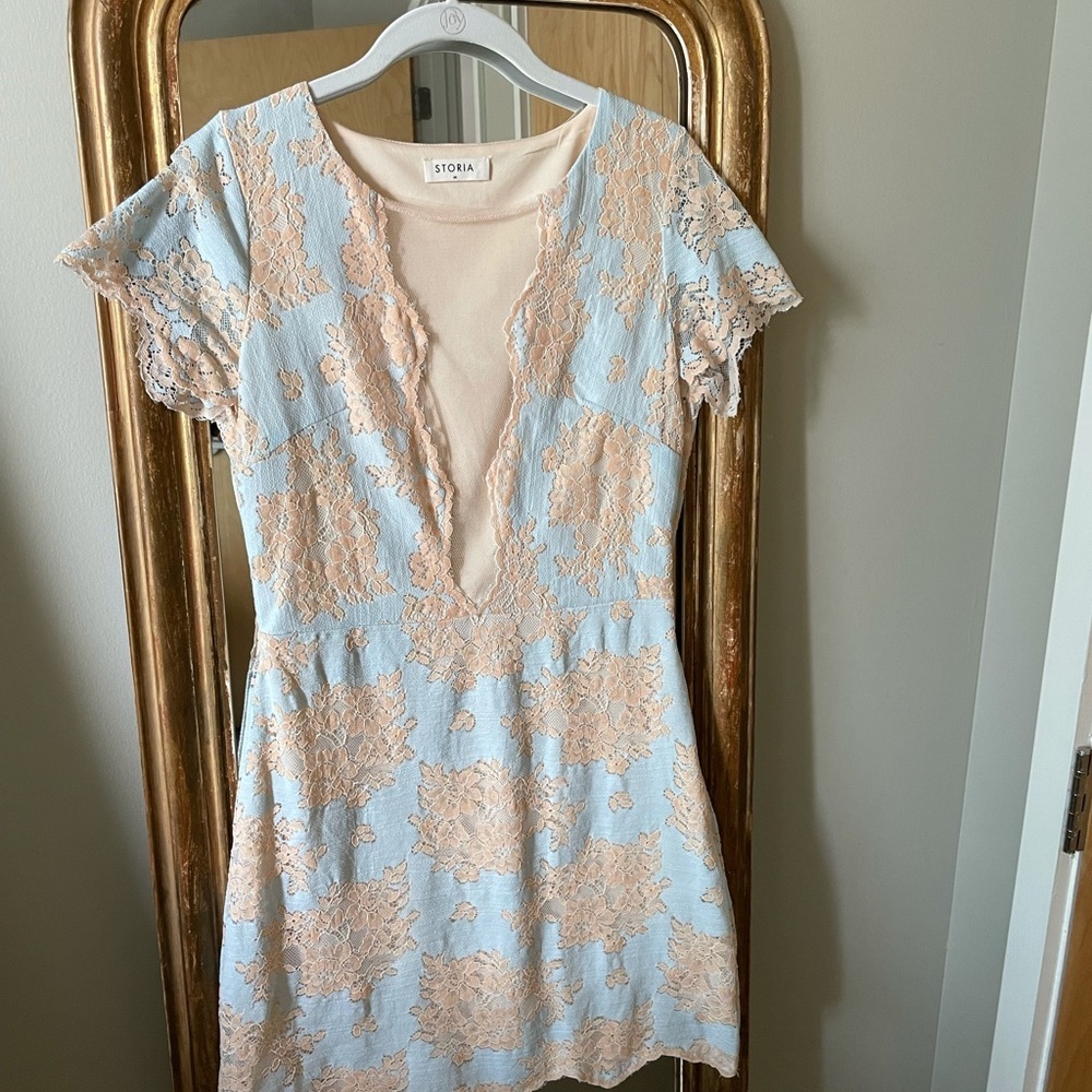 Storia Lace Overlay Dress in Blue and Cream - Picture 1 of 3
